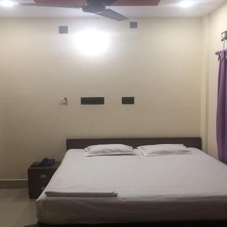 Staymaker Hotel Sannidhyo Shānti Niketan Exterior foto